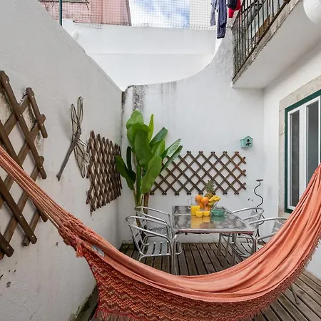 Estrela Patio One-bedroom W/ Patio - By Lu Holidays Διαμέρισμα Lisboa
