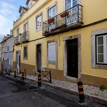 Estrela Patio One-bedroom W/ Patio - By Lu Holidays Lisboa